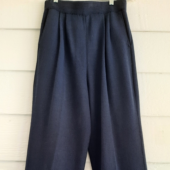 St John Basics navy knit pants - Picture 15 of 16